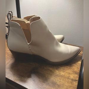 Time and Tru Cream Heeled Boots Size 7